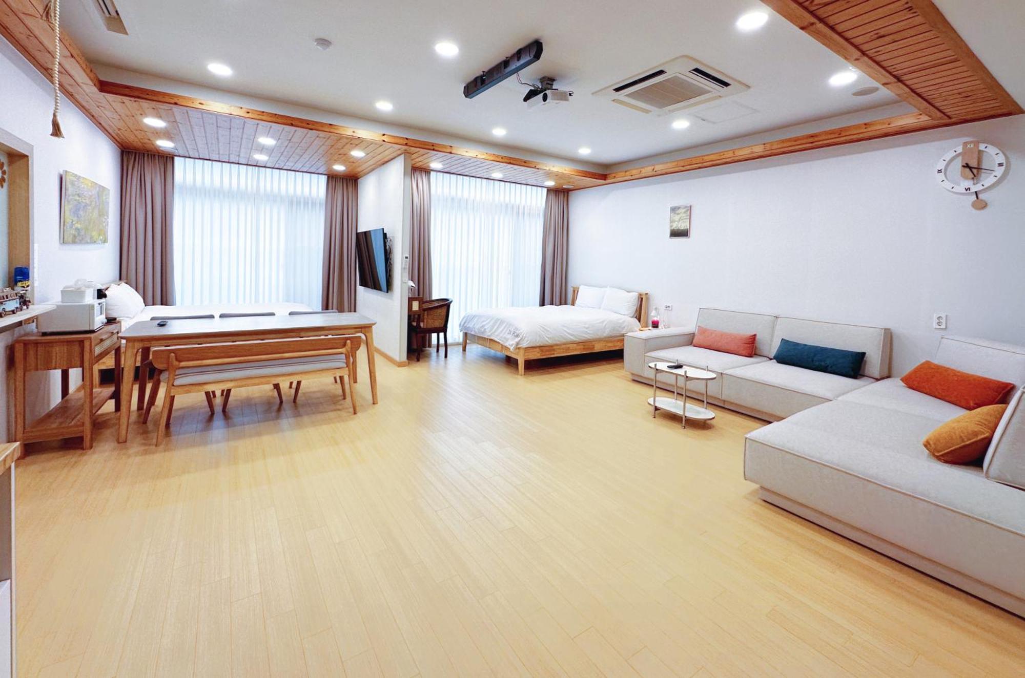 Hotel Zio Pinetree à Yangyang Extérieur photo